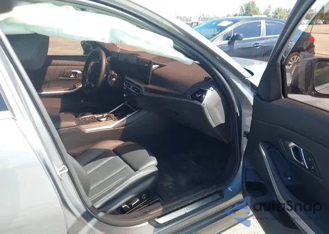 2024 BMW 3 Series 330I xDrive из США, поврежденный, VIN 3MW89FF03R8E67383